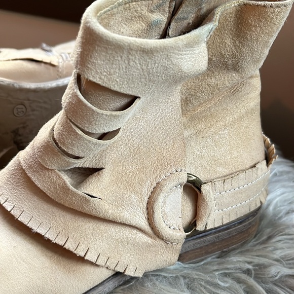 SUNDANCE CATALOG tan suede western bootie - Picture 2 of 5